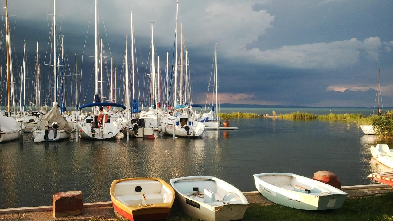 Balatinus Apartmanhaz Siófok Eksteriør billede